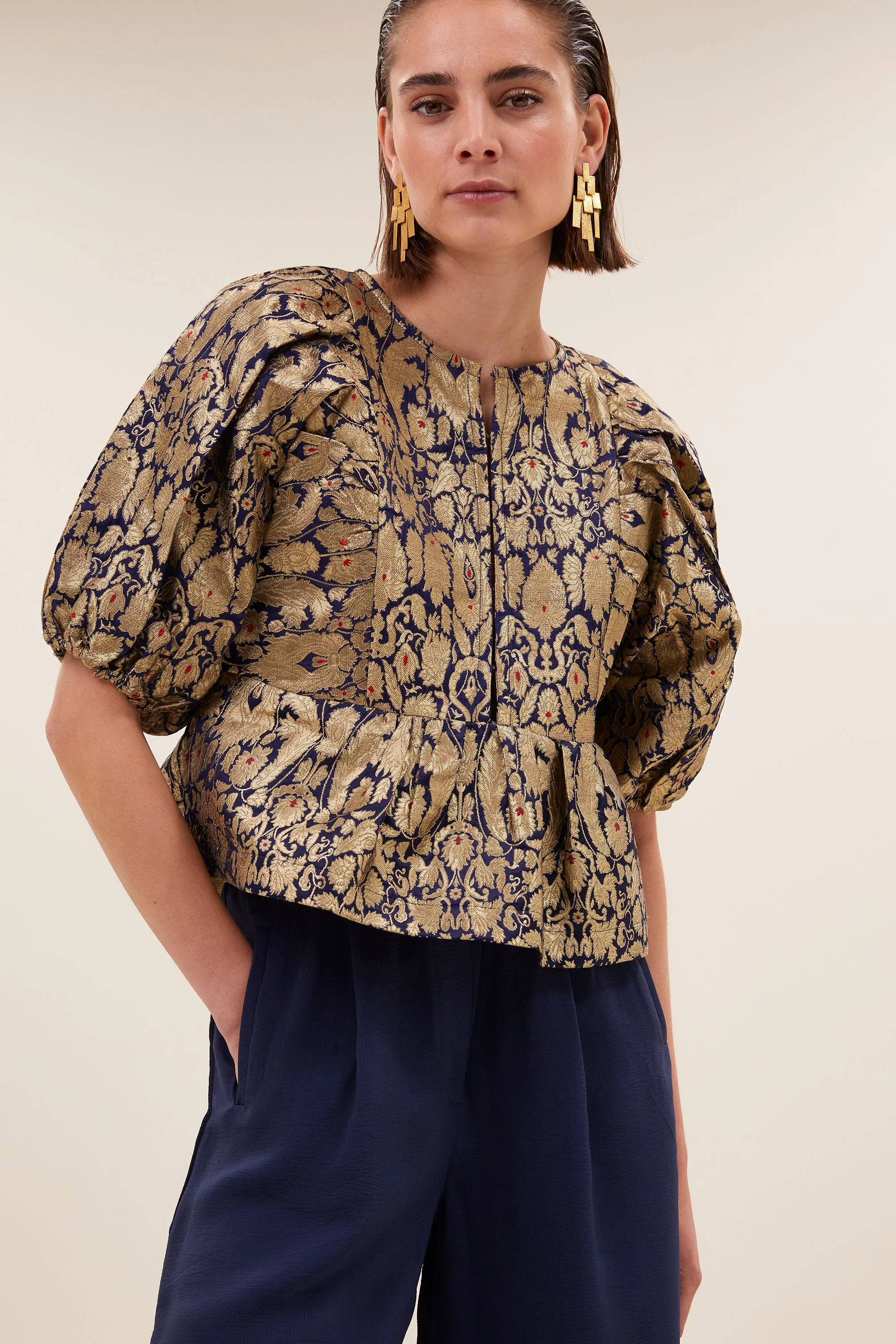 avelon festive blouse | gold - Image 3