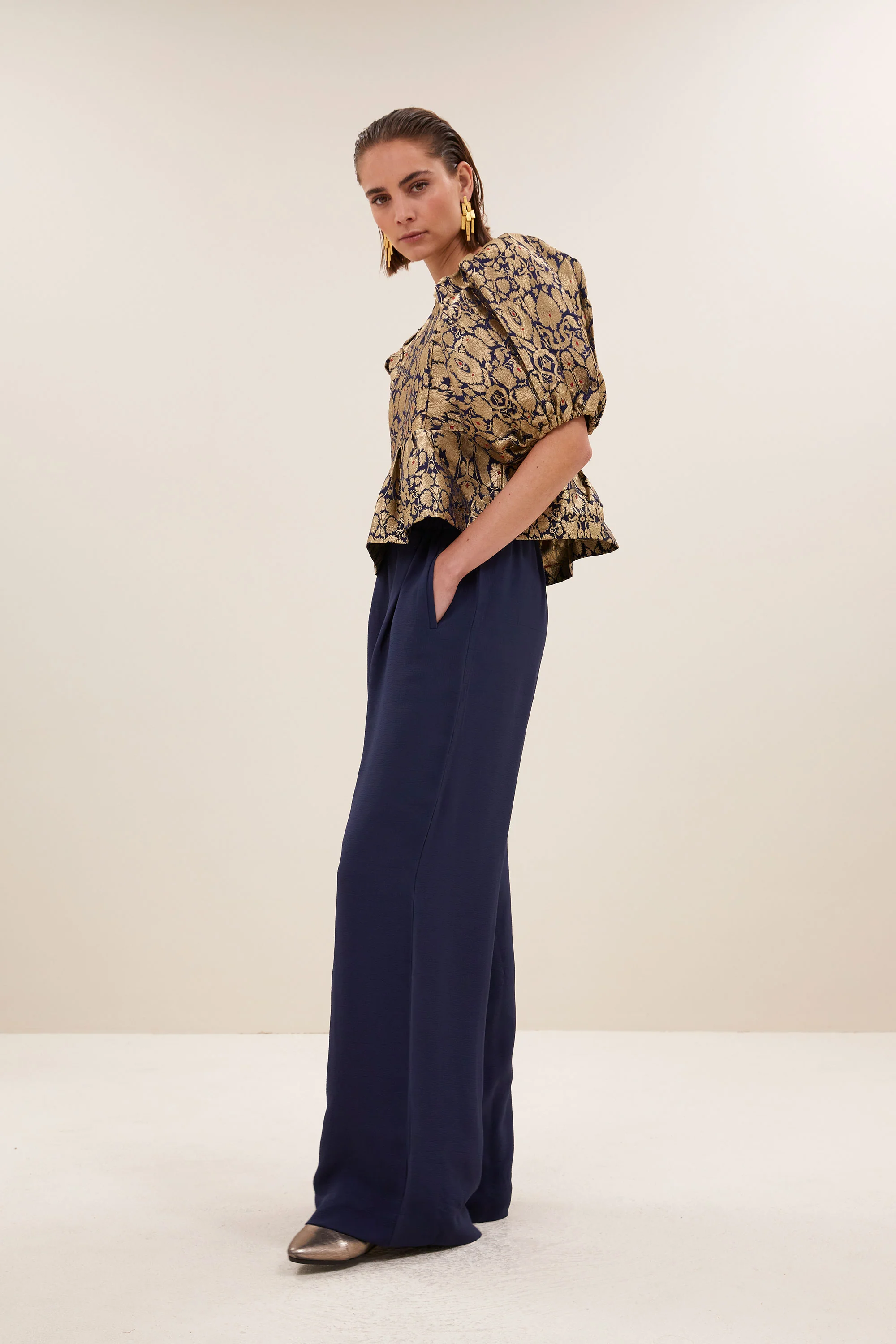 avelon festive blouse | gold - Image 4