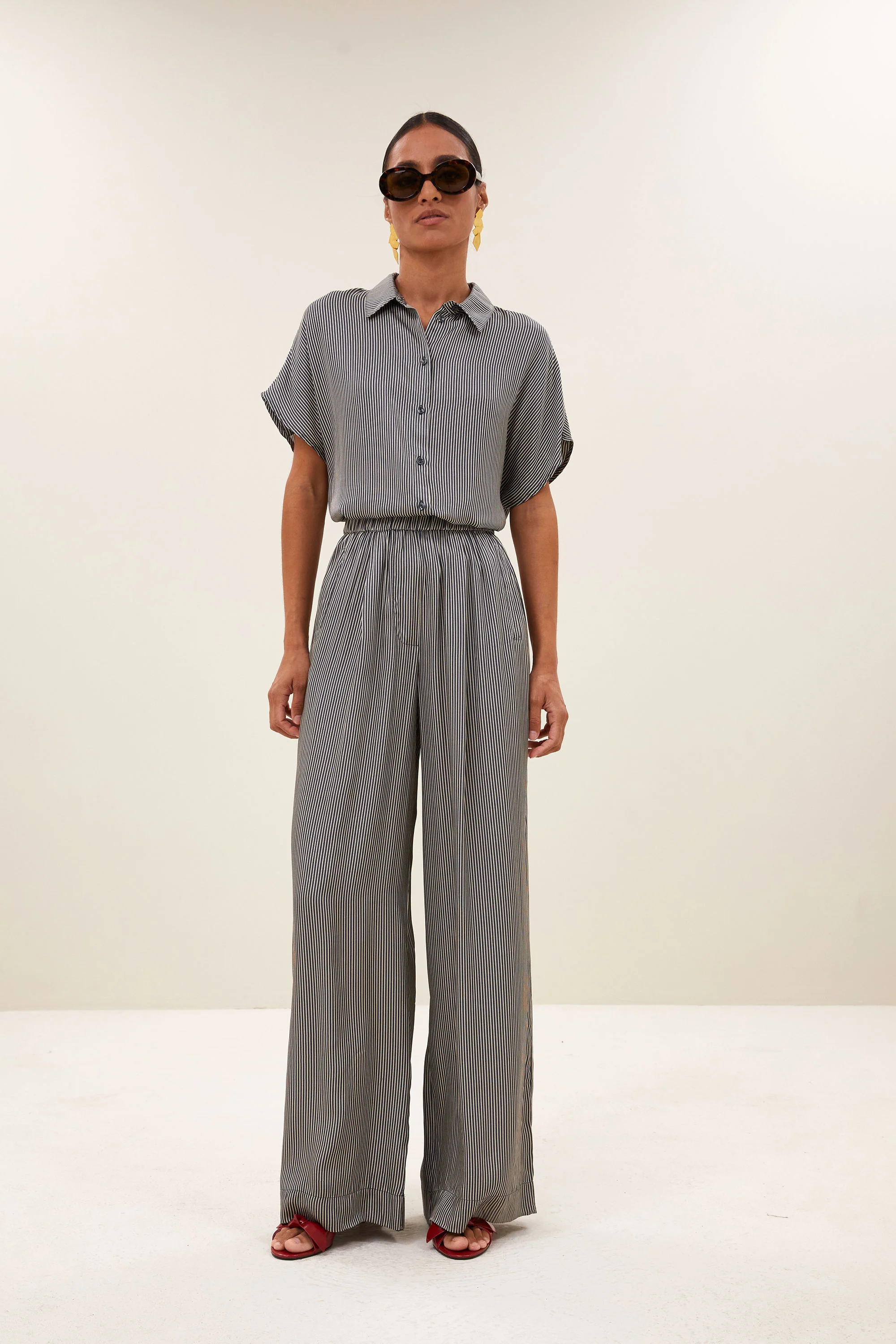 barley silky stripe blouse | jet black stripe - Image 7