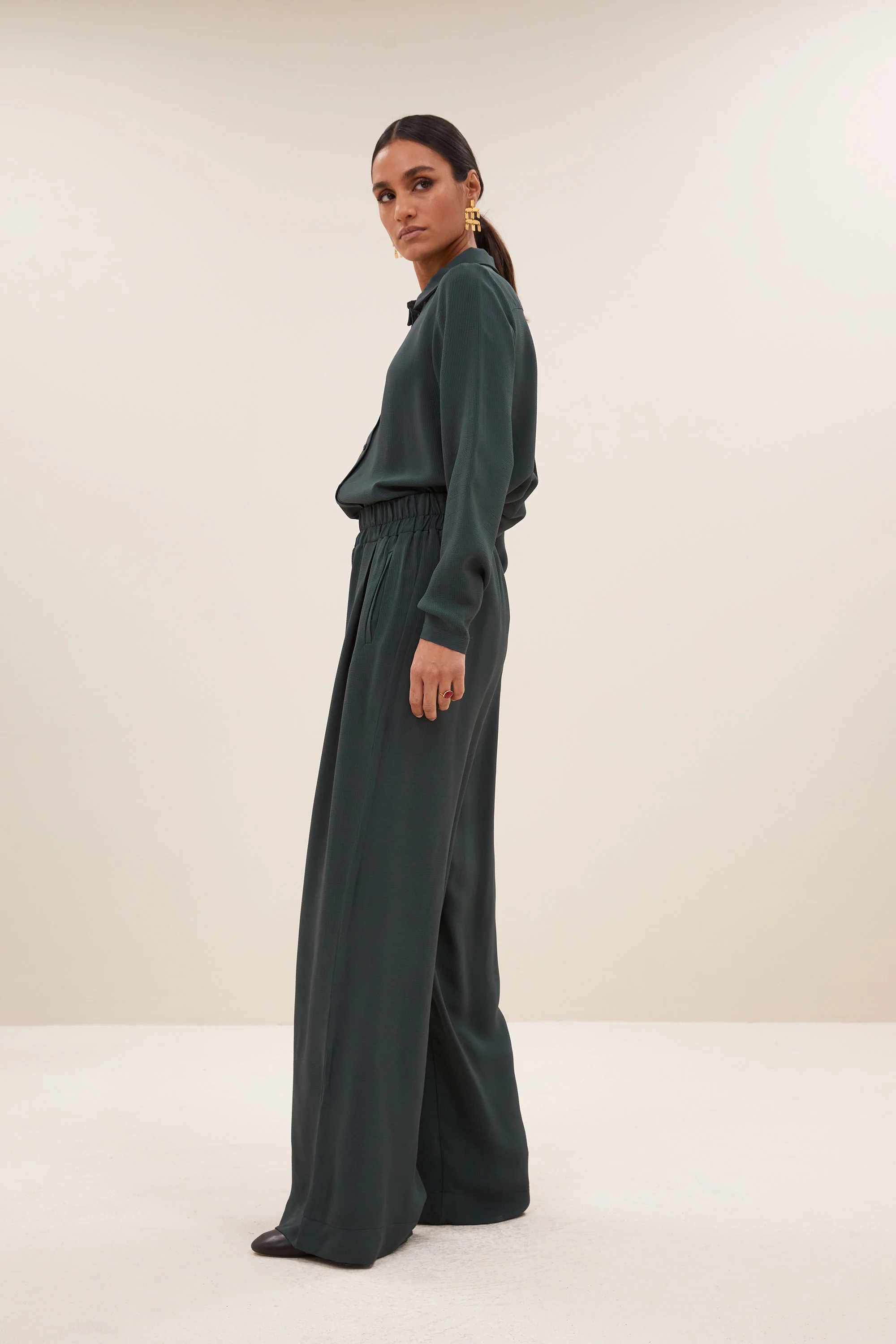 donna satin stripe blouse | dried basil - Image 3