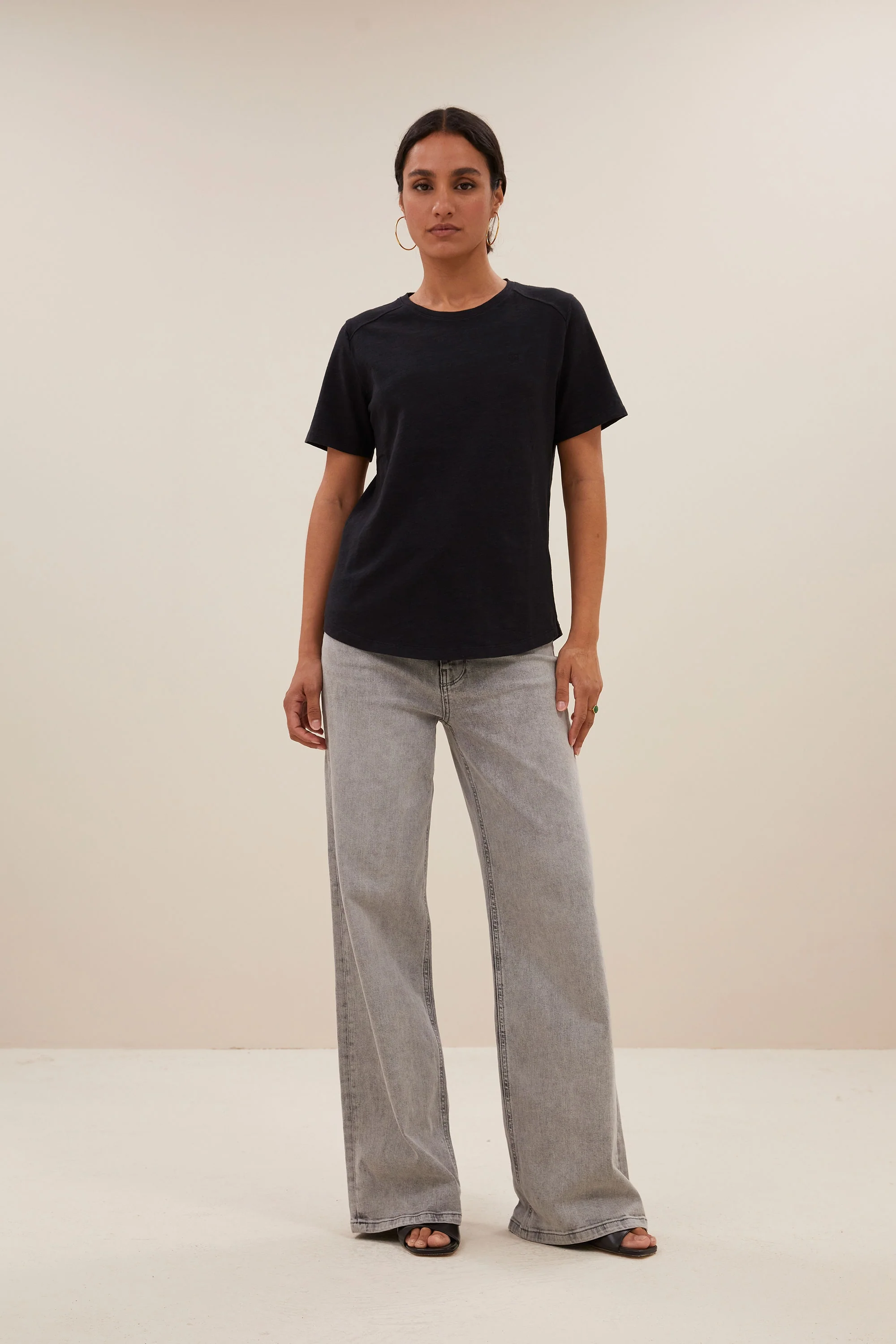 holy logo top | jet black - Image 5