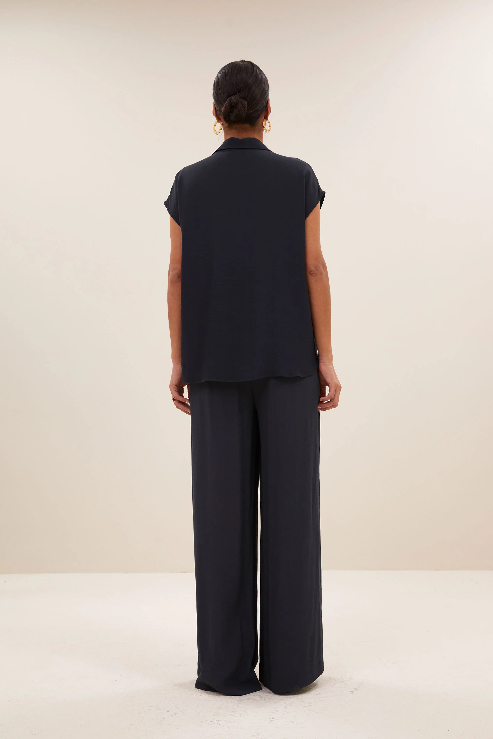 kiek viscose top | graphite - Image 4