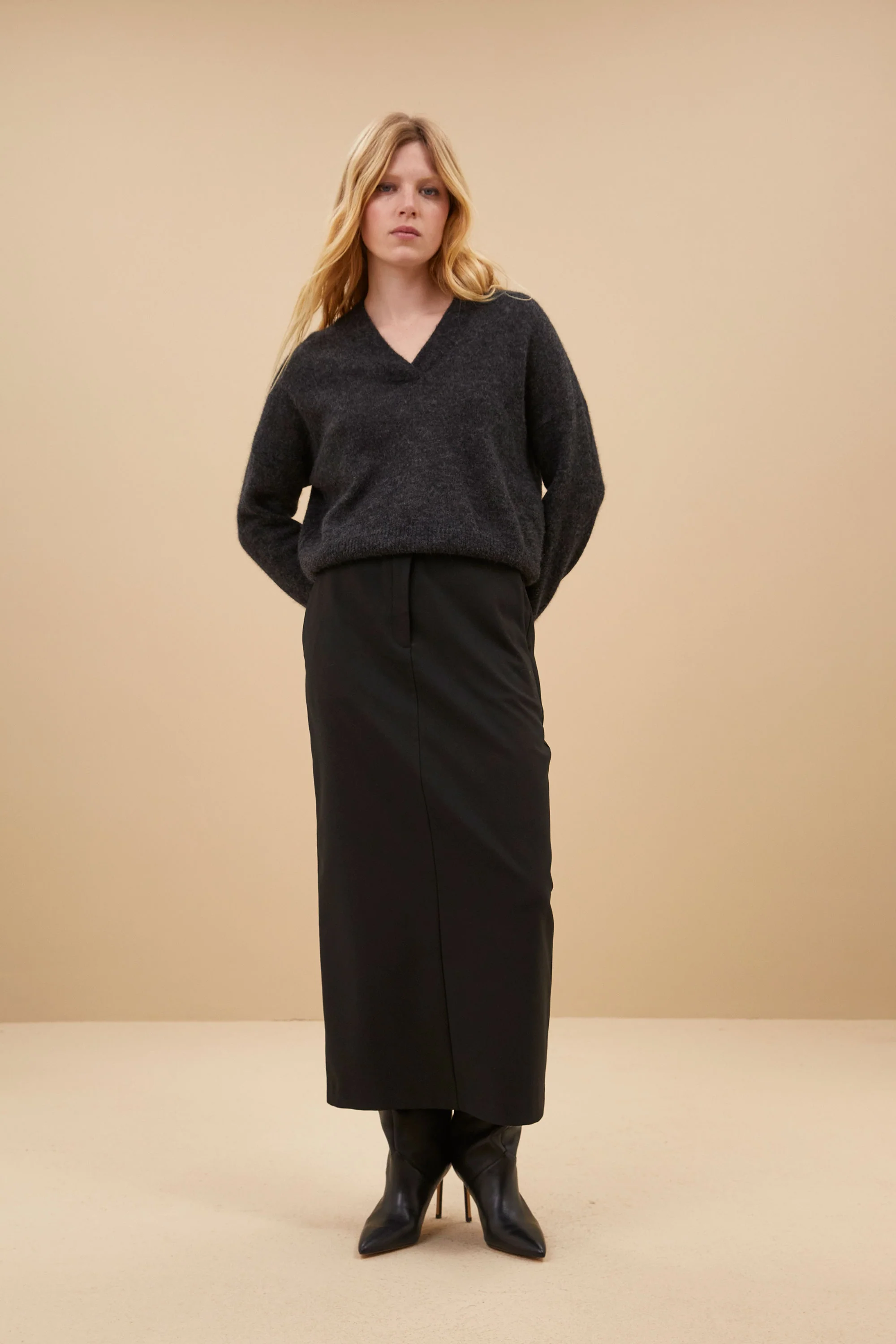 noora skirt | jet black - Image 4