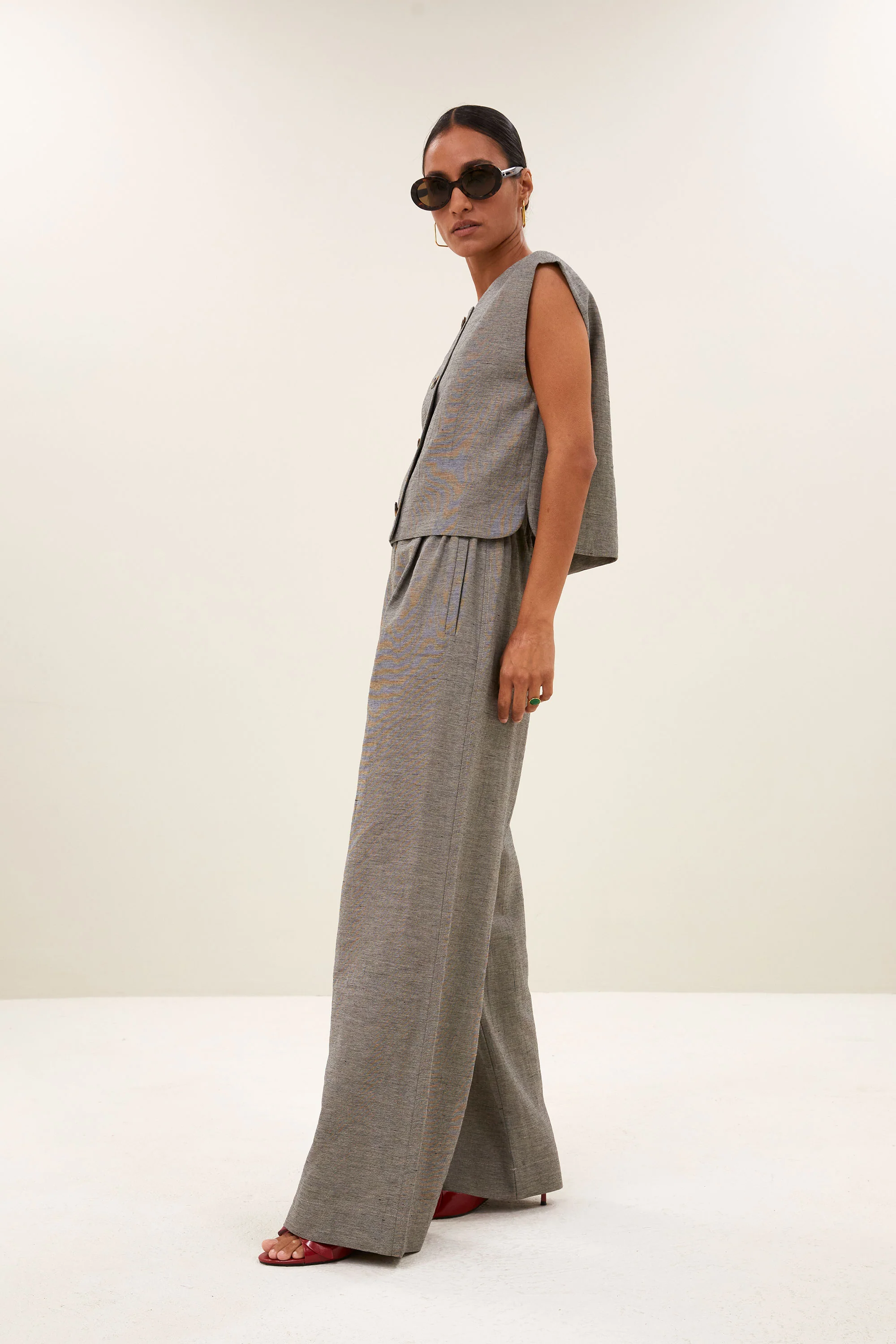 nori melange gilet | charcoal melee - Image 4