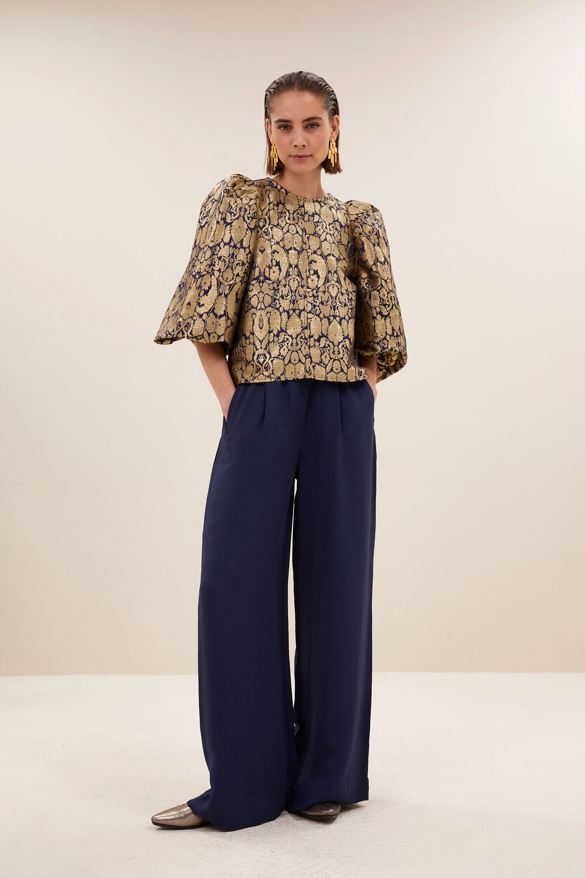 zasu festive blouse | gold - Image 3